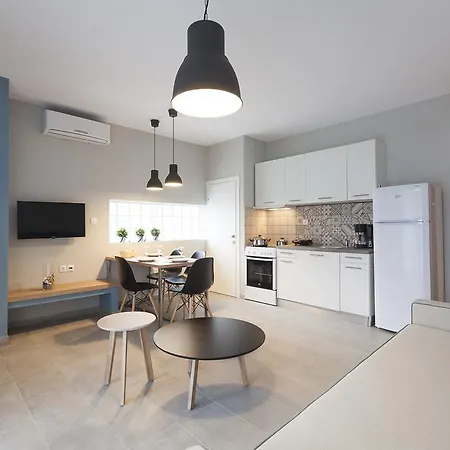 Semesterbostad Enalia Villas *