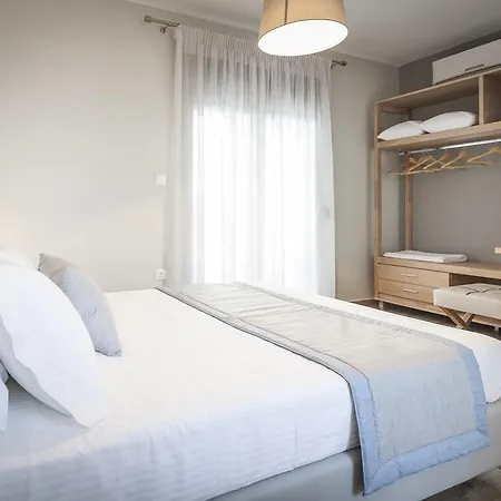 Semesterbostad Enalia Villas